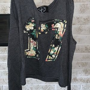 “77” flower patterned grey sweatshirt